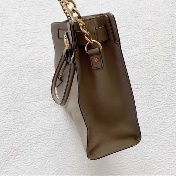Michael Kors Large Hamilton Saffiano‎ Tote - Picture 8 of 16